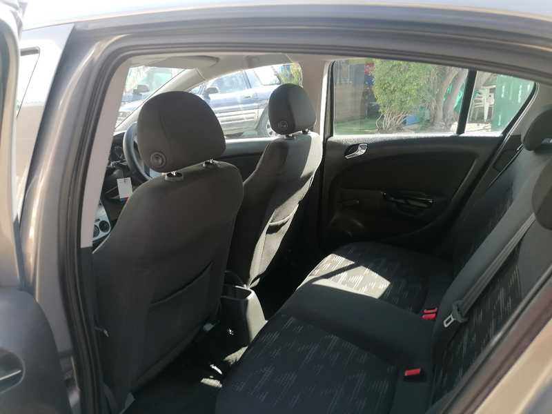 2014 Opel, Vauxhall Corsa 1,4L 2014 Cyprus