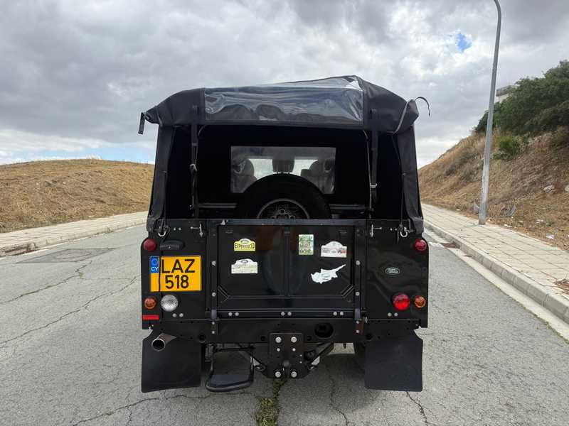 2012 Land Rover Defender 2,2L 2012 Cyprus