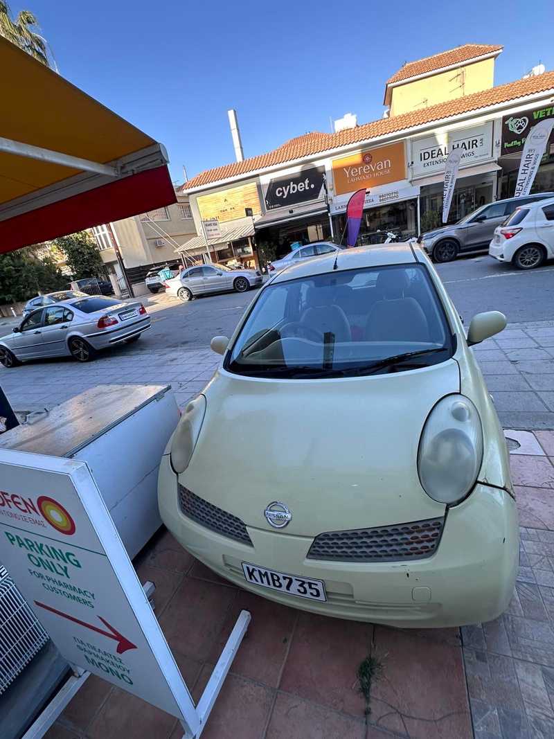 Nissan March 1,2L 2002