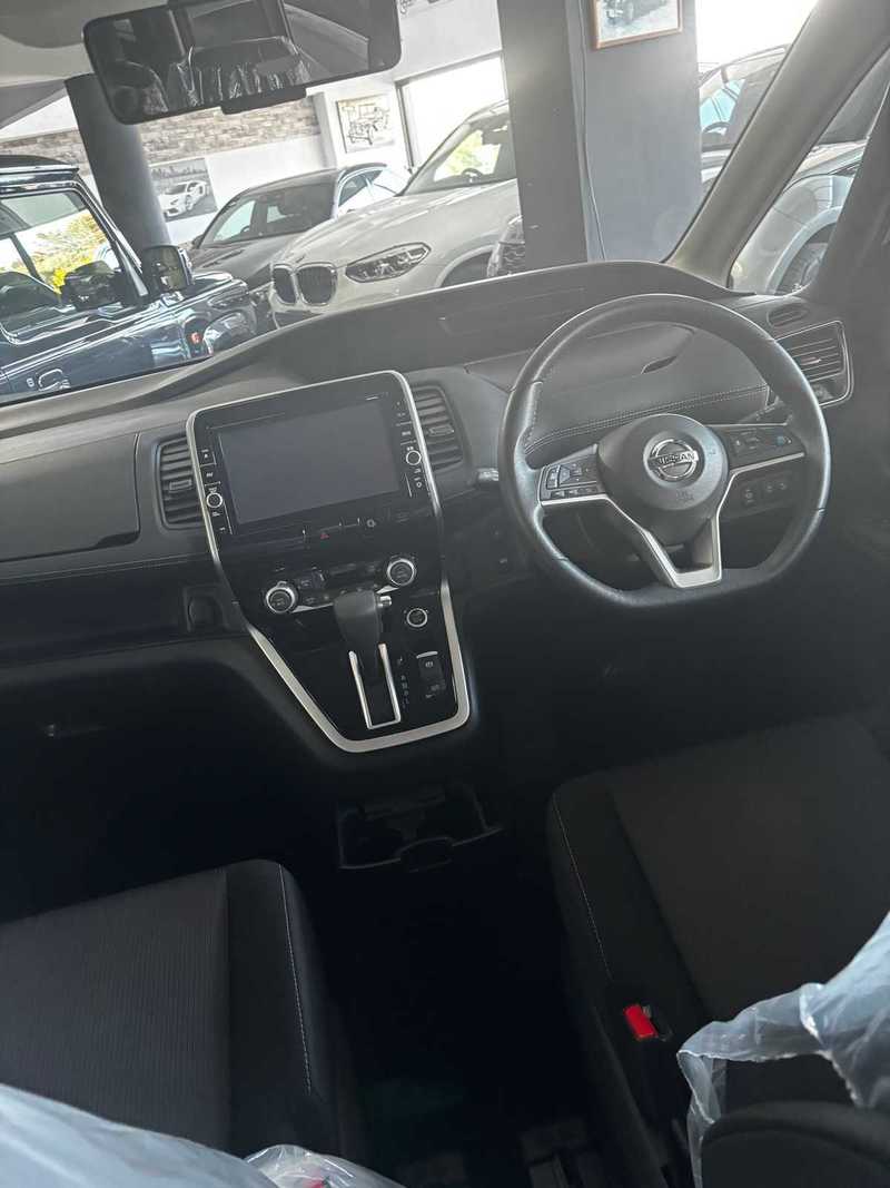 2019 Nissan Serena 2,0L 2019 Cyprus