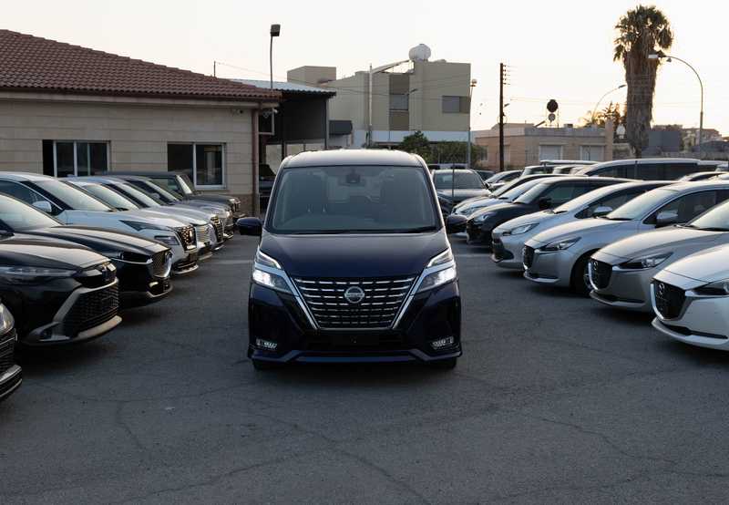 2022 Nissan Serena 2,0L 2022 Cyprus