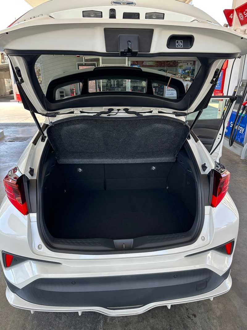 2022 Toyota C-HR 1,8L 2022 Cyprus