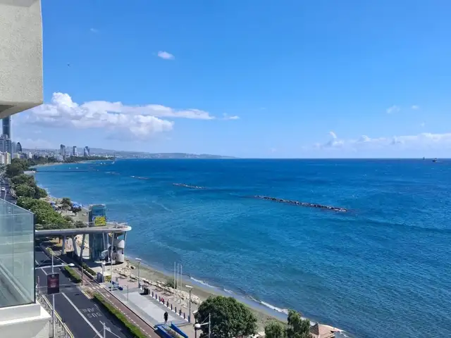 Seafront office 170m2 with direct sea views, Επαρχία Λεμεσού — Λεμεσός - Αγία Τριάδα