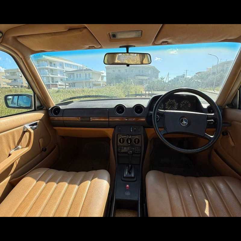 1983 Mercedes-Benz E-Class 2,2L 1983 Cyprus