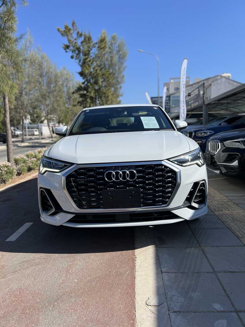 2022 Audi Q3 2,0L 2022 Cyprus