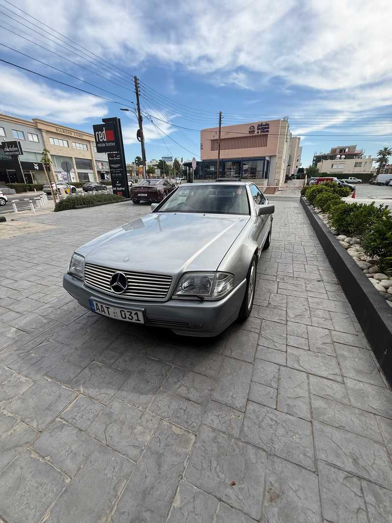 1990 Mercedes-Benz SL-Class 3,0L 1990 Cyprus
