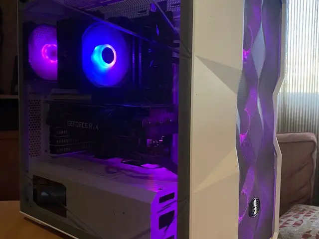 Gaming pc in great condition, Επαρχία Λάρνακας — Αραδίππου - Άγιος Φανούριος