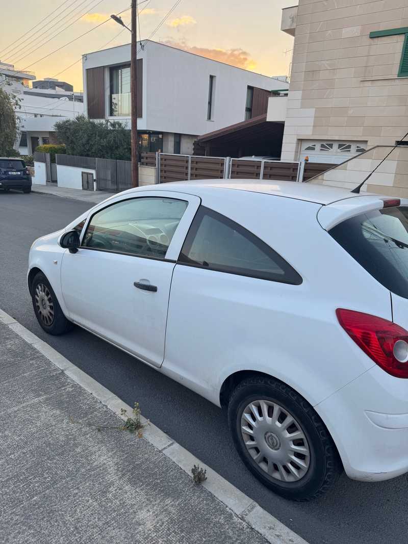 2009 Opel, Vauxhall Corsa 1,3L 2009 Cyprus
