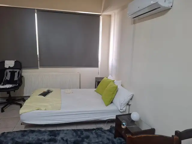Room studio for african with electricity and water inside, Nicosia — Aglantzia