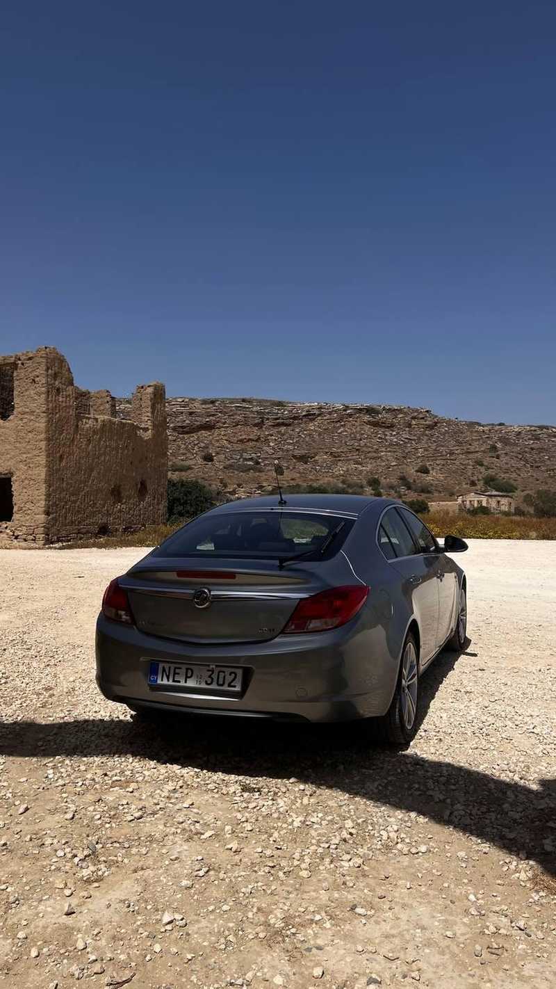 2010 Opel, Vauxhall Insignia 2,0L 2010 Cyprus
