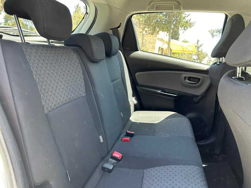2015 Toyota Yaris 1,3L 2015 Cyprus