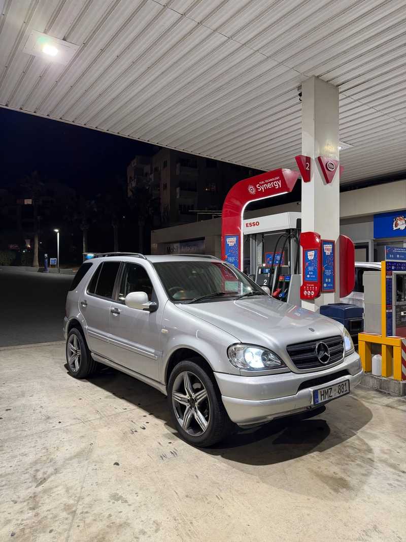 Mercedes-Benz M-Class 2,7L 2004