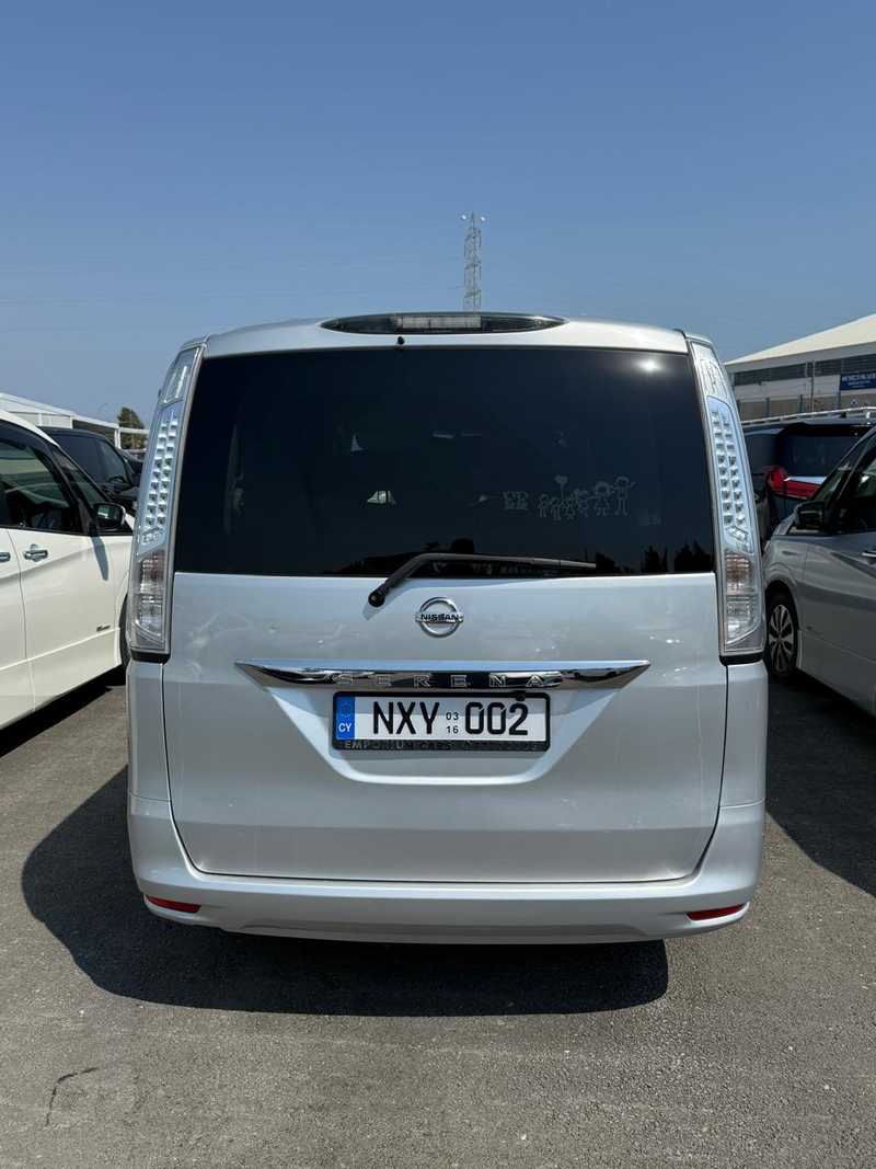 2016 Nissan Serena 2,0L 2016 Cyprus