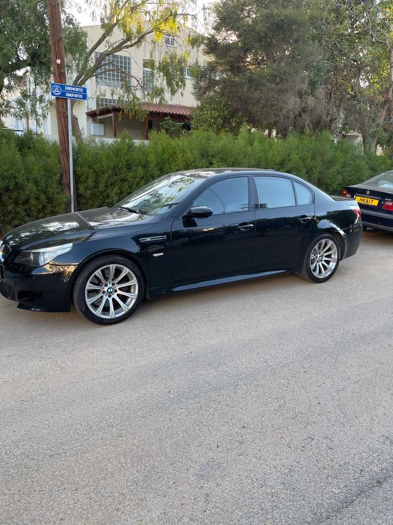 BMW M5 5,0L 2005