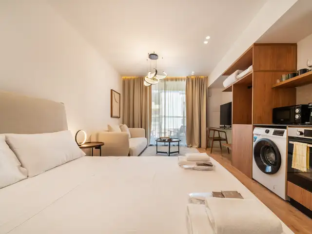 Central new luxury studio with gym in molos, Limassol — Limassol - Agia Triada - 8