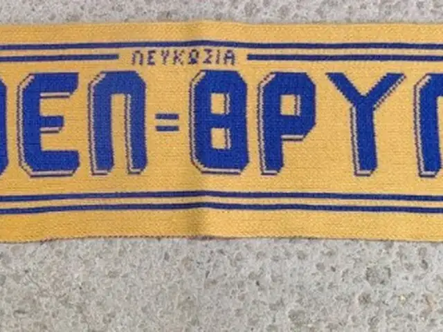ΑΠΟΕΛ ΘΡΥΛΟΣ. APOEL. Vintage scarf. One side., Επαρχία Λευκωσίας — Λευκωσία - Φανερωμένη