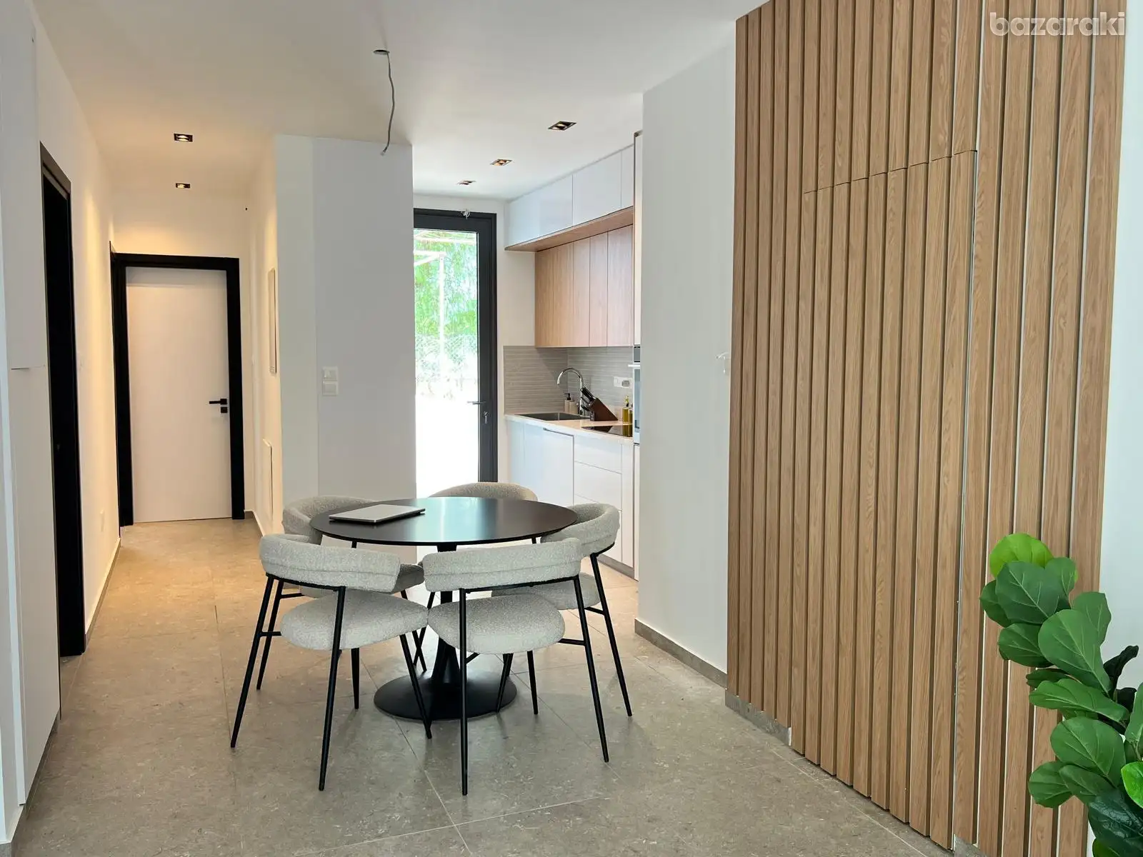 House, 3 bedrooms — 11