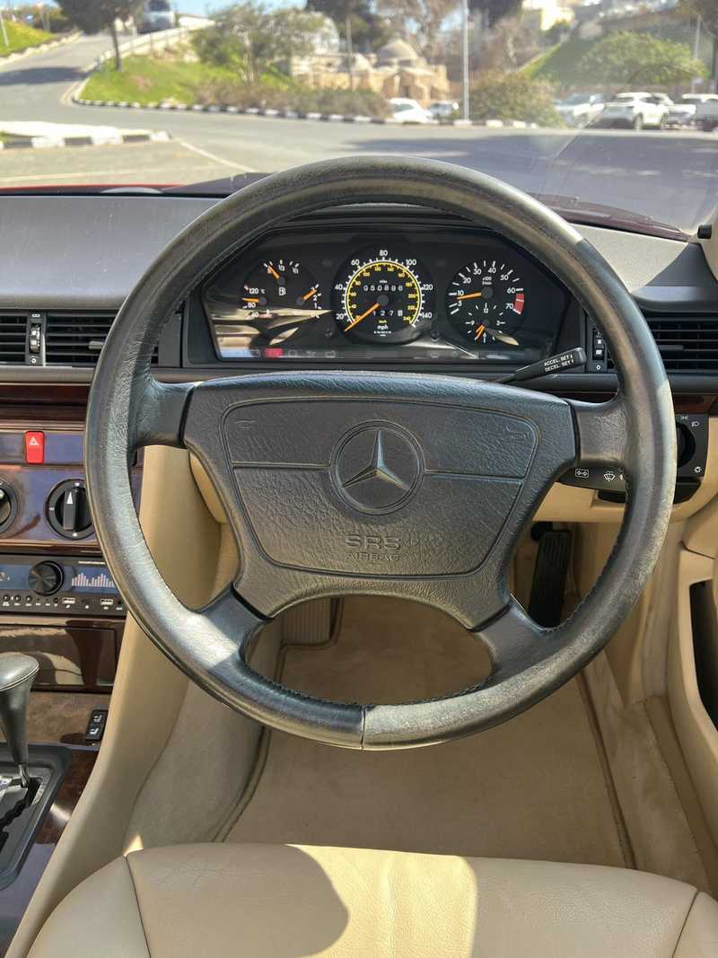 1994 Mercedes-Benz E-Class 2,2L 1994 Cyprus