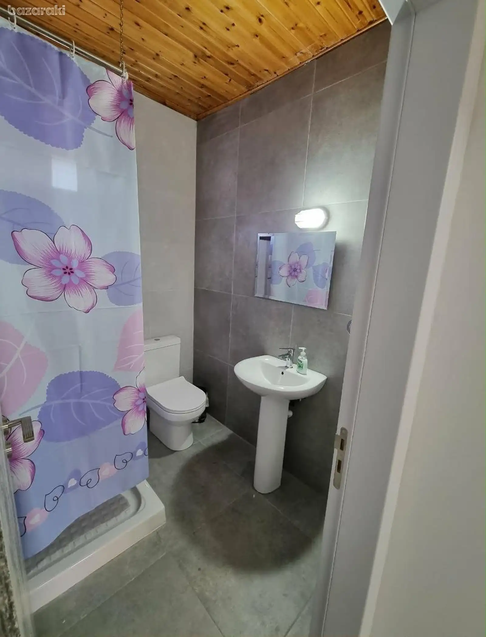 House, 2 bedrooms — 5