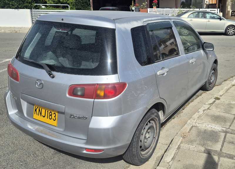 2003 Mazda Demio 1,3L 2003 Cyprus