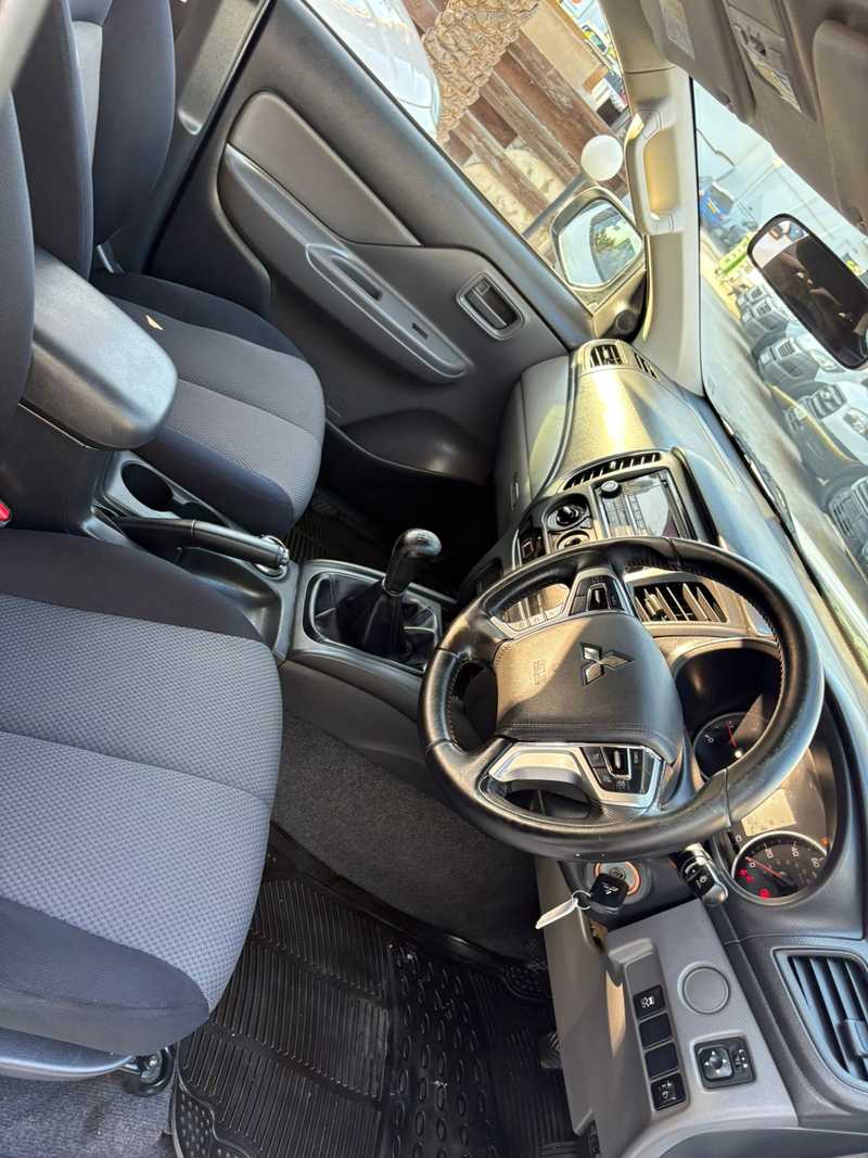 2017 Mitsubishi L200 2,4L 2017 Cyprus