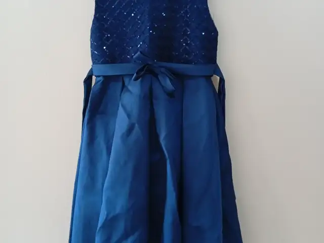 Elegant Navy Dress with Bow, Limassol — Agios Athanasios