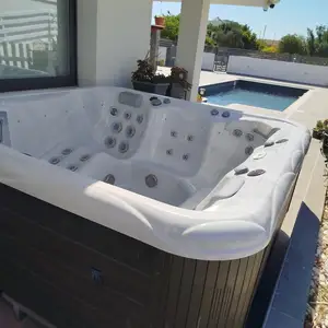 Jacuzzi, Paphos — Konia