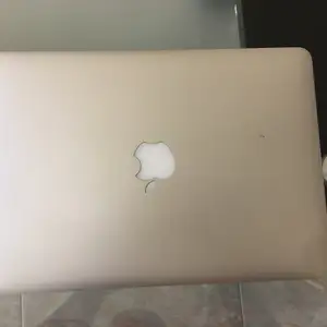 Macbook inc 13, Larnaca — Larnaka - Makenzy