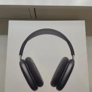 Airpod max apple with box and charger, Limassol — Limassol - Mesa Geitonia