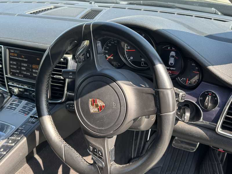 2013 Porsche Panamera 3,0L 2013 Cyprus