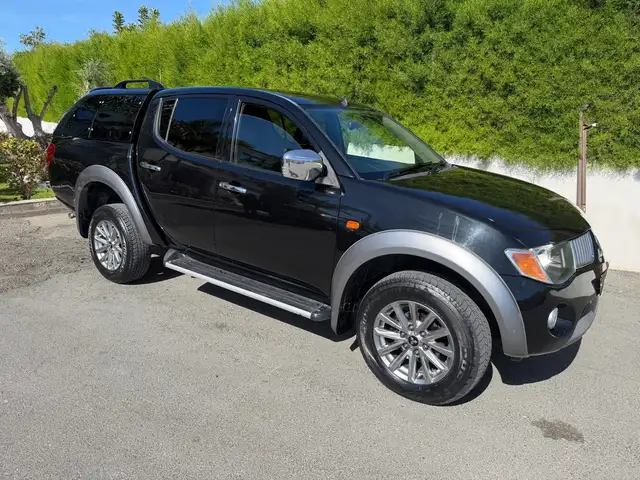 Mitsubishi L200