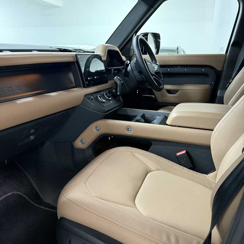 2025 Land Rover Defender 3,0L 2025 Cyprus