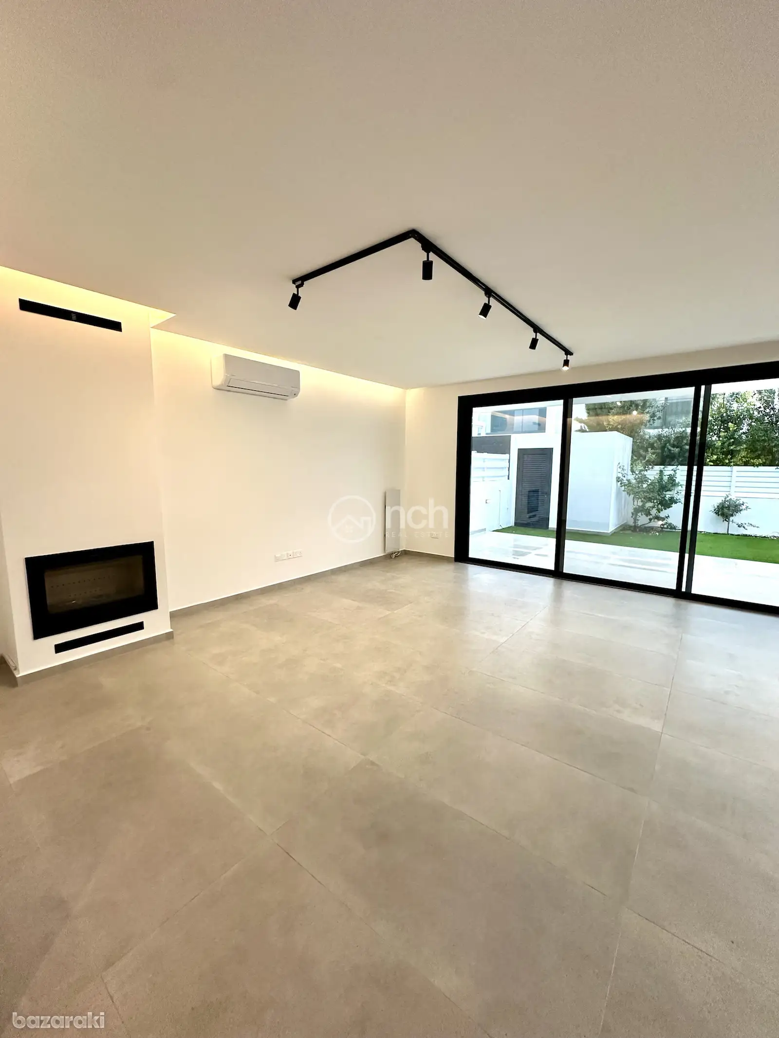 House, 3 bedrooms — 5