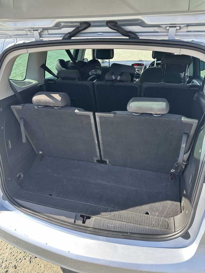 2014 Opel, Vauxhall Zafira 1,4L 2014 Cyprus