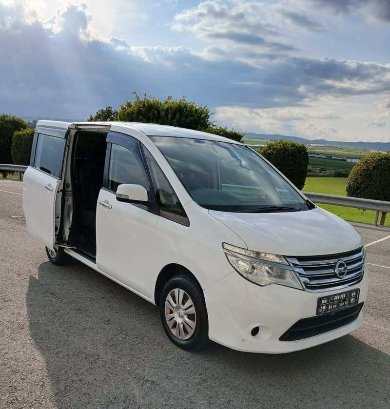 Nissan Serena 2,0L 2014