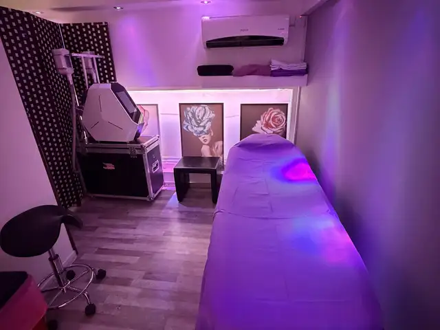 Eτοιμη επιχειρηση laser & θεραπειων σωματος στη λαρνακα, Larnaca — Larnaka - Harbor