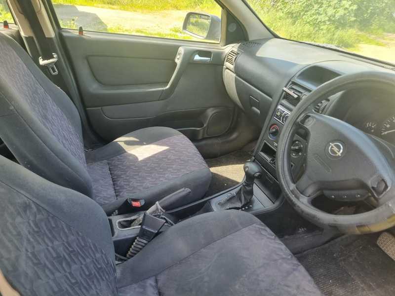2001 Opel, Vauxhall Astra 1,4L 2001 Cyprus