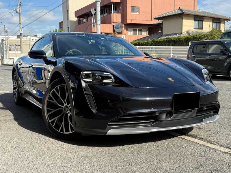 Porsche Taycan Electric 2022