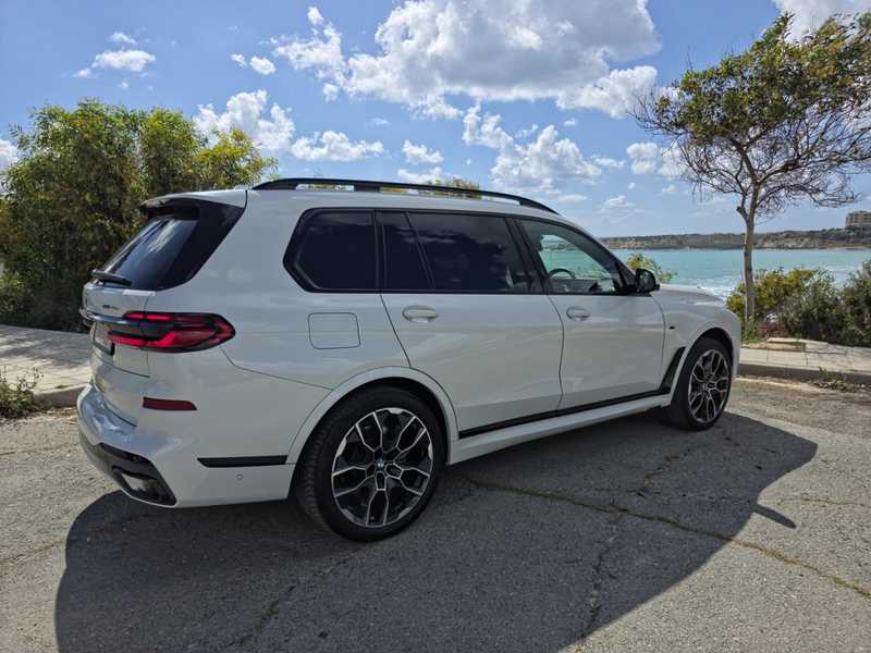 2024 BMW X7 3,0L 2024 Cyprus