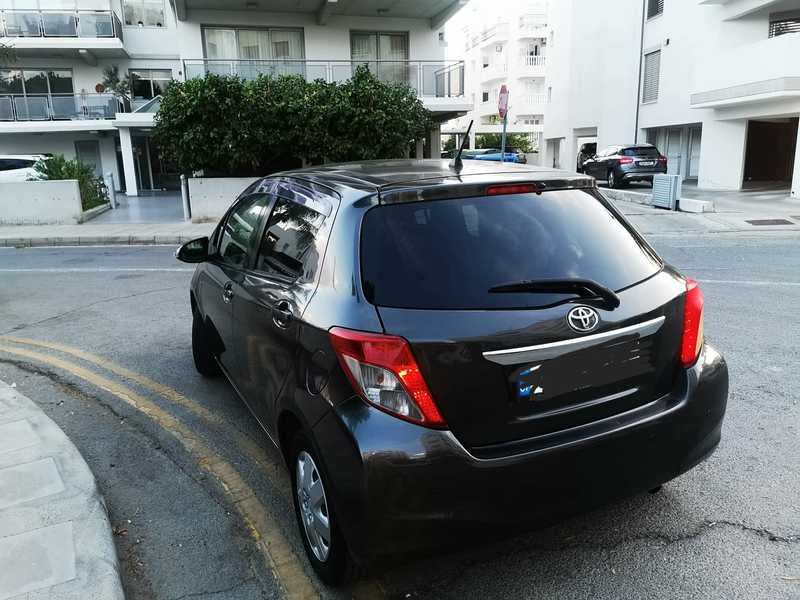 2013 Toyota Vitz 1,3L 2013 Cyprus