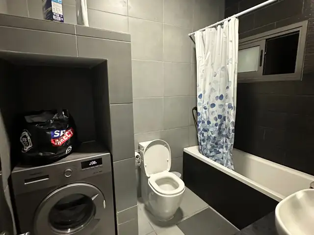 Room available for rent in three bedrooms house, Επαρχία Λεμεσού — Λεμεσός - Ομόνοια - 10