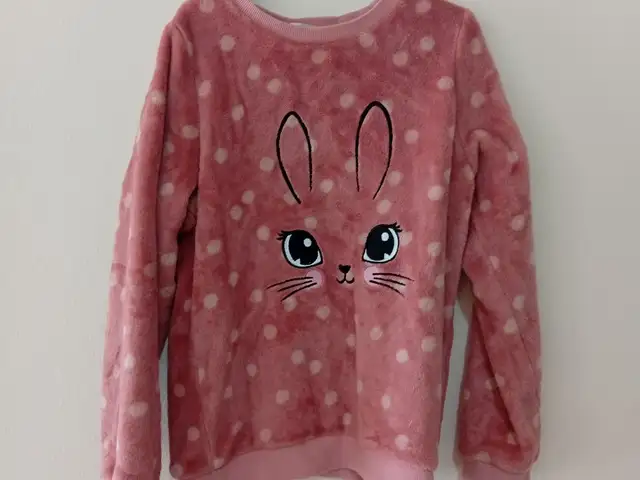 H&M Warm Sweatshirt, Limassol — Agios Athanasios