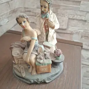 Doctor check up statue, Επαρχία Λεμεσού — Λεμεσός - Καθολική