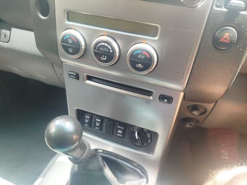 2006 Nissan Navara 2,4L 2006 Cyprus
