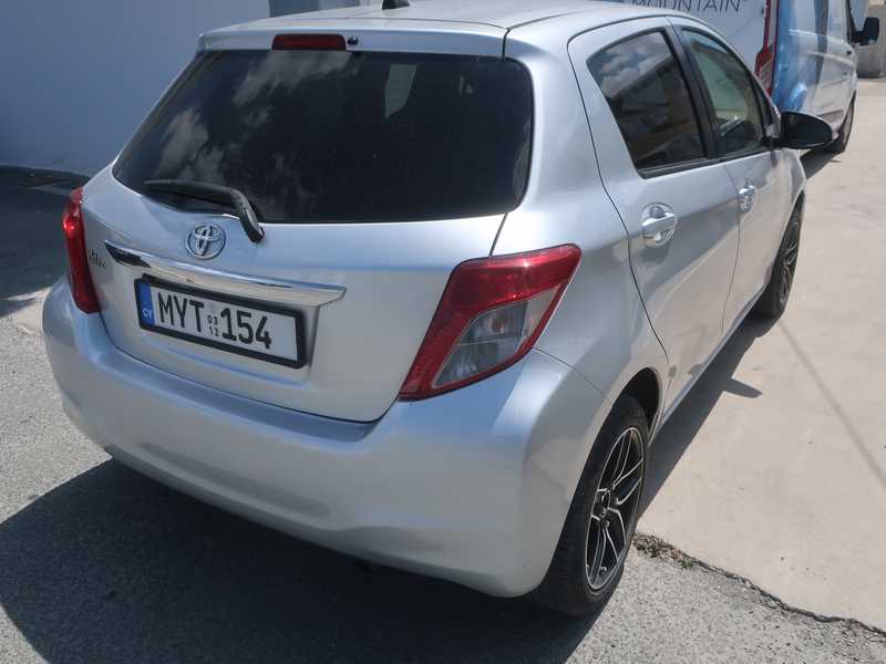 2012 Toyota Vitz 1,3L 2012 Cyprus