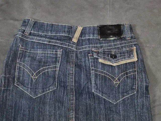 Jean skirt, Επαρχία Λάρνακας — Κίτι