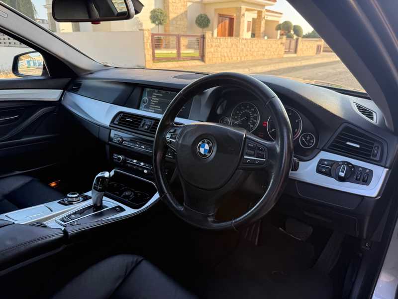 BMW 5-Series 2,0L 2011