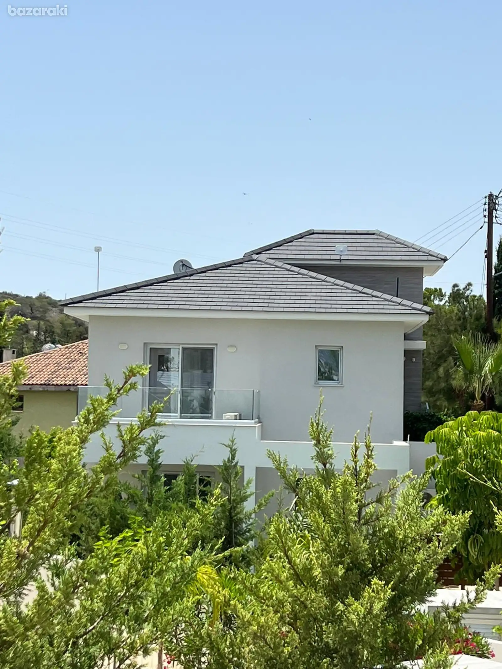 House, 3 bedrooms — 2