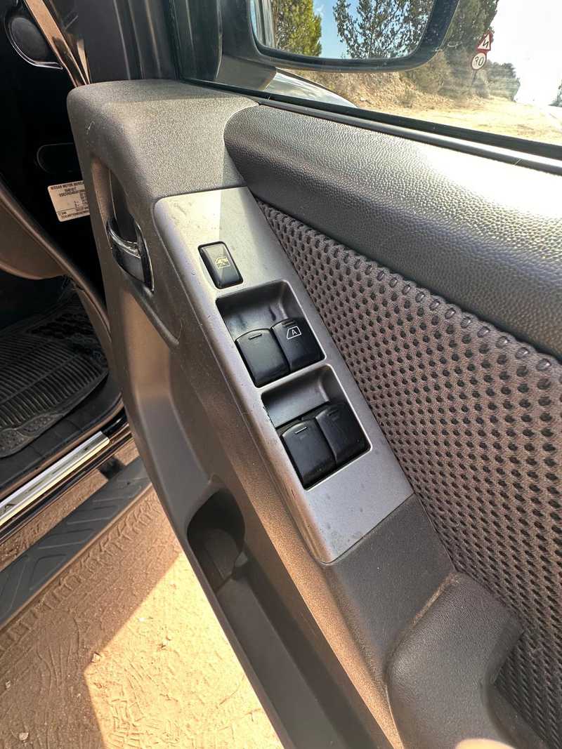 2006 Nissan Navara 2,5L 2006 Cyprus