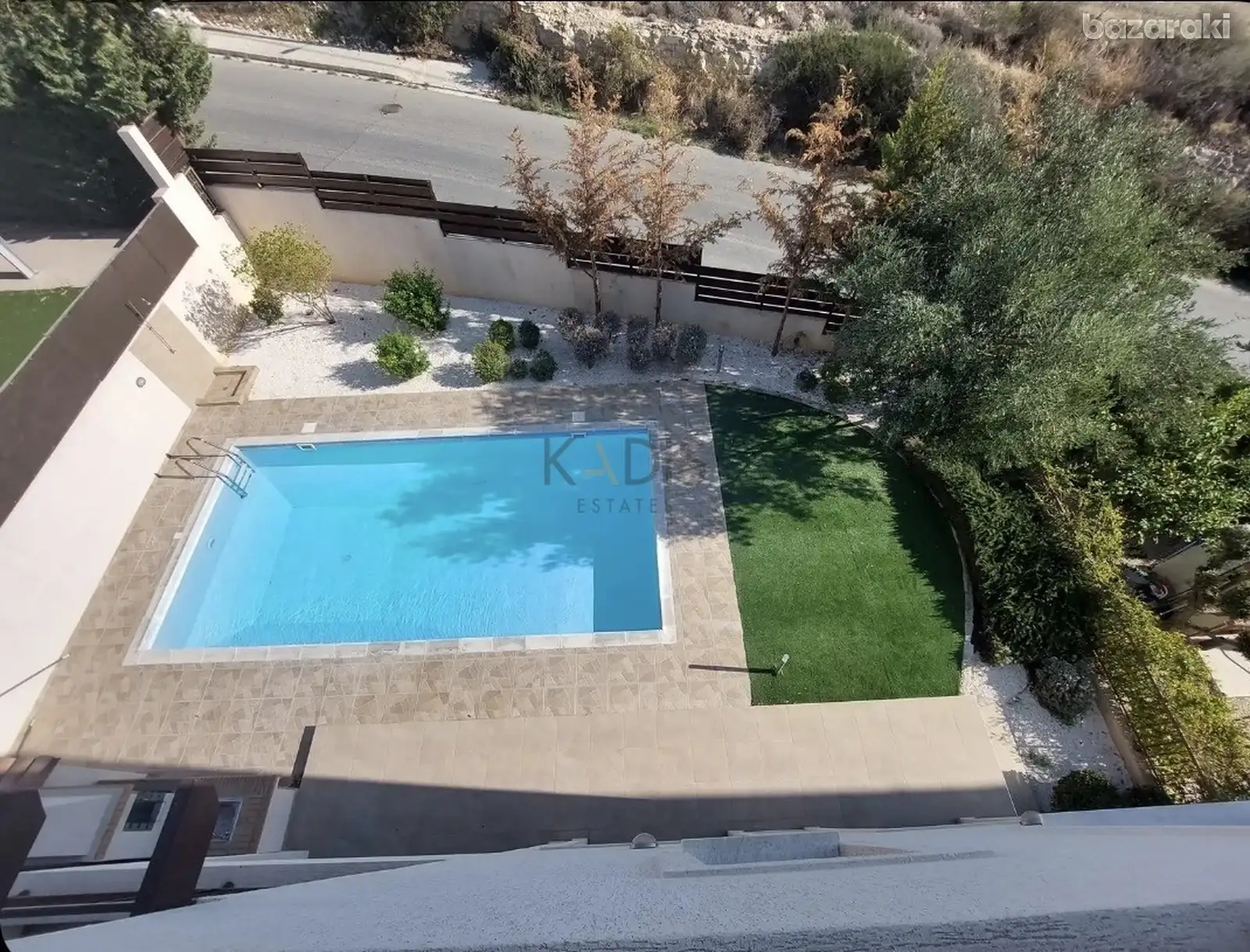 House, 3 bedrooms — 2